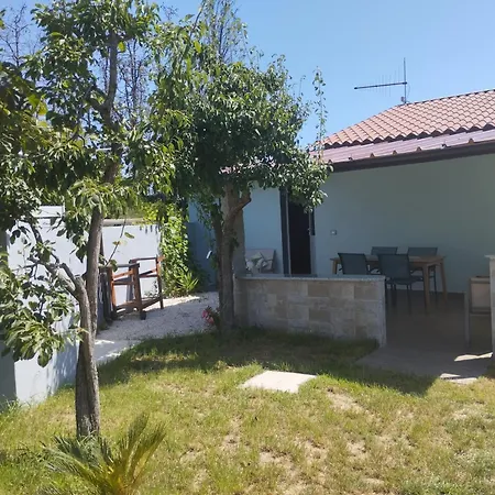 S'ortali Garden Summer House Nel Verde Della Campagna A Due Passi Dal Centro Holiday home